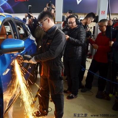 电钻少女实况揭秘：探索游戏新视角