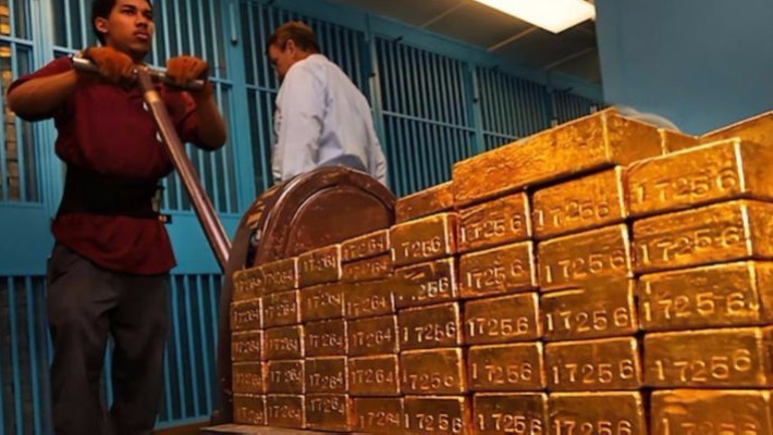 男子花园惊现576万黄金，政府裁决归属引热议