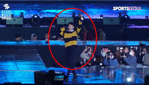 《剑星》体模尹雪花国内社交账号首秀，粉丝互动新体验！