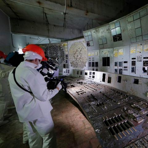 《辐射4》周年纪念版评测：口碑崩塌，新版本价值何在？