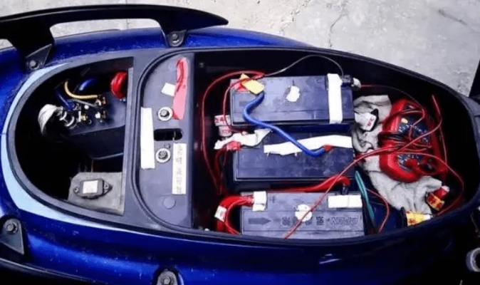 网友改造电车惊现74度锂电池，后备厢变身动力宝库