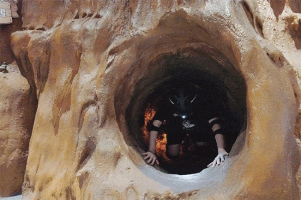 深渊迷宫探险之旅：挑战极限，解锁奇幻新篇章