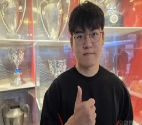 深夜吃播大揭秘：Gumayusi兑现S15夺冠公约新价值