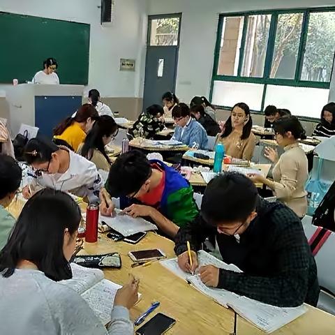 名校缩招背后：AI翻译冲击，教育生态新挑战