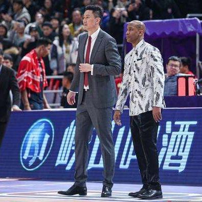 《严阵以待》新机制揭秘：战略布局再升级，智慧竞技新体验