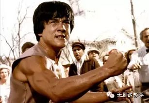 白发大爷骑行成潮流，71岁成龙颠覆形象展新风采