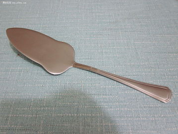 意大利工艺加持，Prada不锈钢勺子1300元，设计技术独步匠心