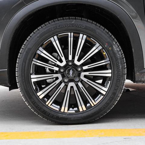 《极限竞速8》方向盘深度调校指南：新手进阶必备技巧