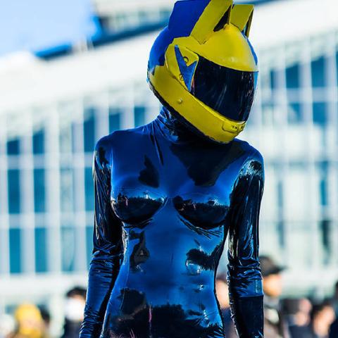 女神异闻录COS女神妙，揭秘新视觉魅力绽放