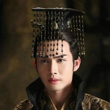 《钢铁边境：狩猎新纪元》