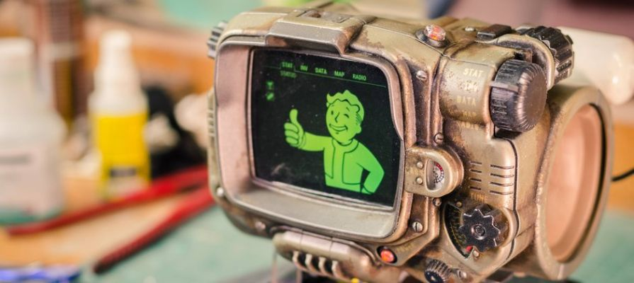 辐射3哔哔小子还原版：迷你游戏时钟新体验