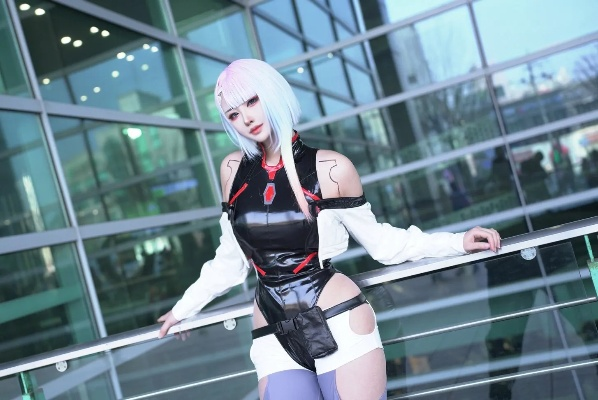 Yasal新COS：少女颜熟女体，惊艳诠释新风尚