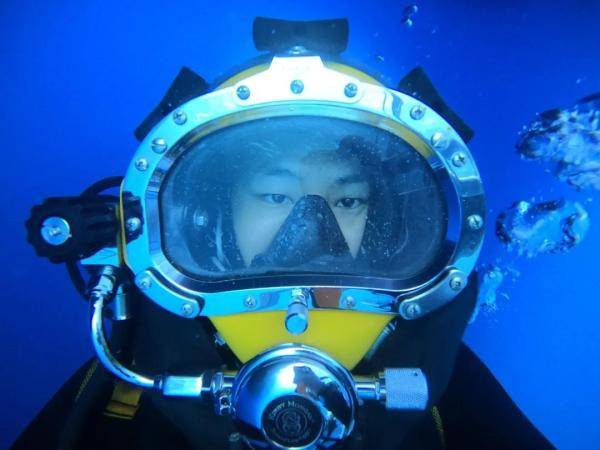 《戴夫潜水员团队揭秘：精英阵容深度解析》