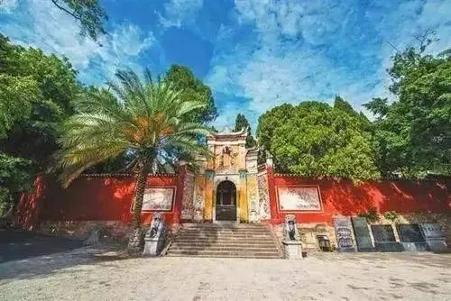 白帝城探险攻略：逍遥卡助你高效收集红枫秘籍