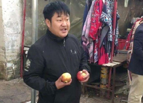 淄博苹果哥爆红：全国商贩竞相模仿苹果摆设潮