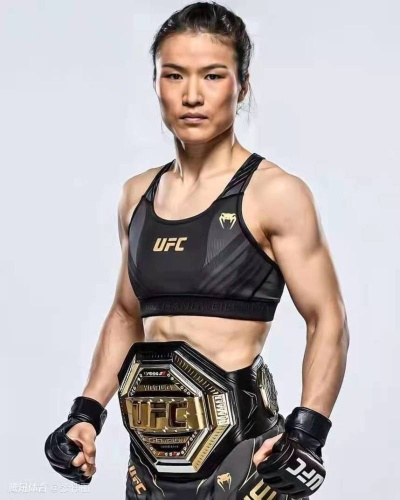 张伟丽败后诚挚道歉，升重挑战怪物级对手勇者无畏