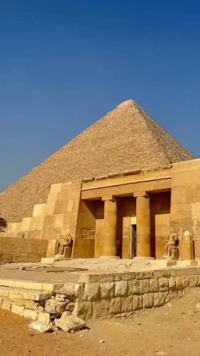 古埃及金字塔重建：体验全新建筑传奇