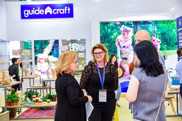 入馆IP独领风骚，3000亿流水盛宴，英日法企争相拜访，创新价值再升级