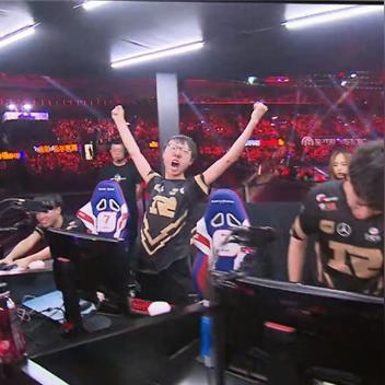 Uzi复出传闻引爆热搜，年薪600万加盟iG，电竞传奇再续辉煌？