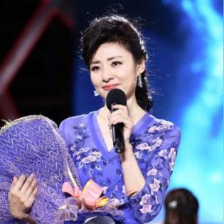 《绝地求生》4月19日更新揭秘：新武器皮肤惊艳亮相，视觉盛宴来袭