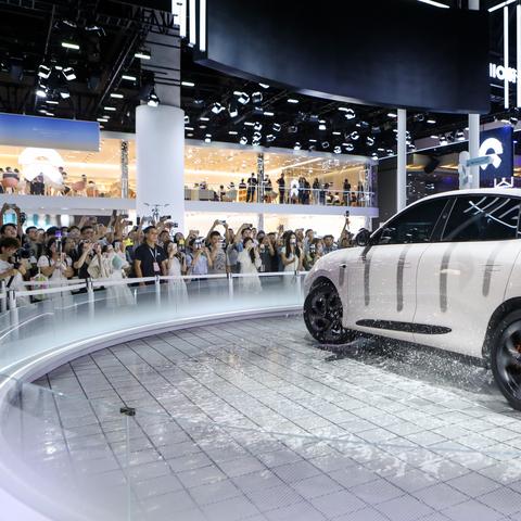 绝地求生精准预瞄与提前射击，近战制胜新攻略