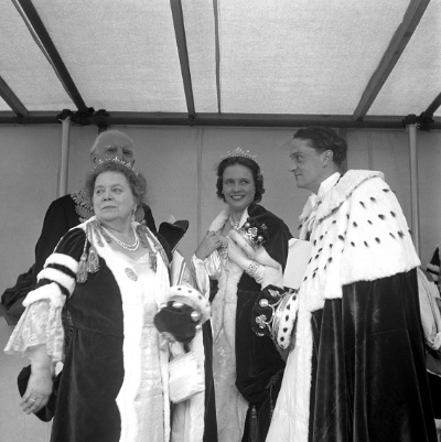 89岁德国影后凯斯勒姐妹遗愿:资产捐赠,共赴生命终章 89岁德国影后凯斯勒姐妹遗愿:资产捐赠,共赴生命终章