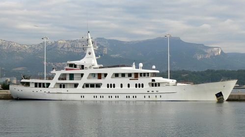 5亿豪华游艇交付：内置电竞PC，电缆超280英里，科技盛宴震撼来袭