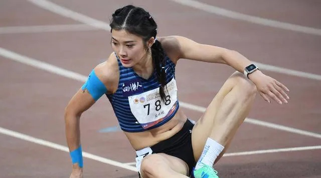 吴艳妮百米栏再创佳绩，仅差0.04秒憾夺银牌，书写辉煌新篇章