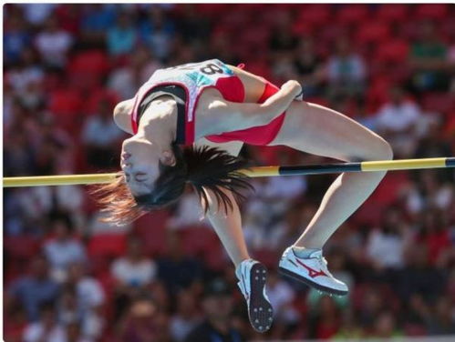 清华美女研究生邵雨琪再创佳绩，全运会跳高1.90米卫冕冠军荣耀归她