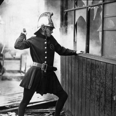 伦敦窃贼专挑苹果iPhone，三星手机遭“退货”成笑谈