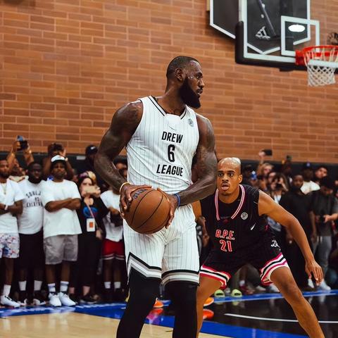 PS6主机2027-2029上市大揭秘：全新规格、设计惊艳亮相，价格惊喜揭晓！