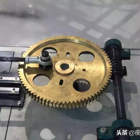 央视曝光：加油站偷油漏税黑幕，揭秘新型欺诈手段