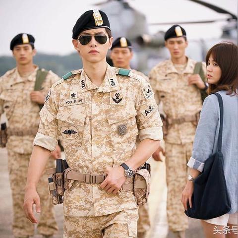 太阳队经典炮轰战术揭秘：全新视角解析高效进攻艺术