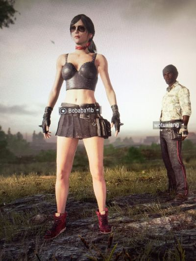 绝地求生裙装搭配攻略：打造时尚游戏形象秘籍