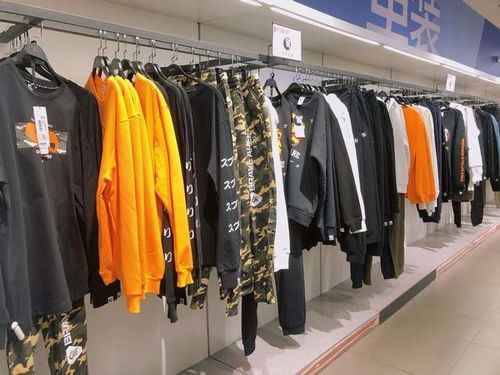 男子22元购羽绒服被拒：揭秘消费歧视背后的真相