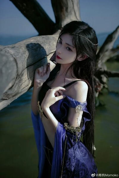 紫甘蓝变身《逆水寒》绝色，低成本COS小哥演绎新风尚