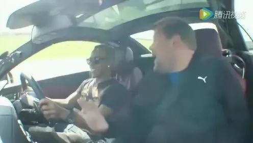 蒙眼狂飙惊魂！小鹏G7风挡被遮，老外副驾目睹惊险瞬间