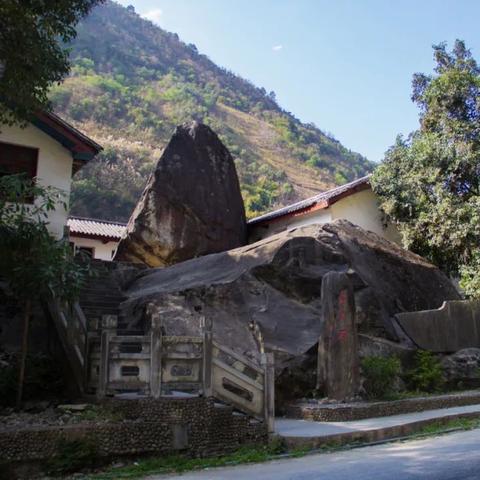 绝地求生黑科技揭秘：9杀无伤吃鸡技巧大公开