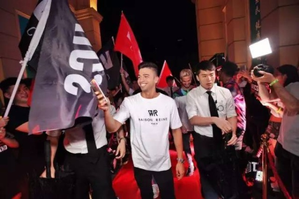 重返Vice城，杰大携手GTAVI，探秘新纪元冒险之旅