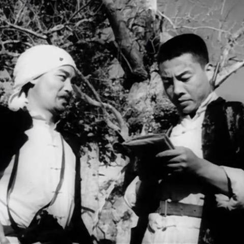 《堡垒之夜》移动堡垒技巧解析：高效布局新攻略