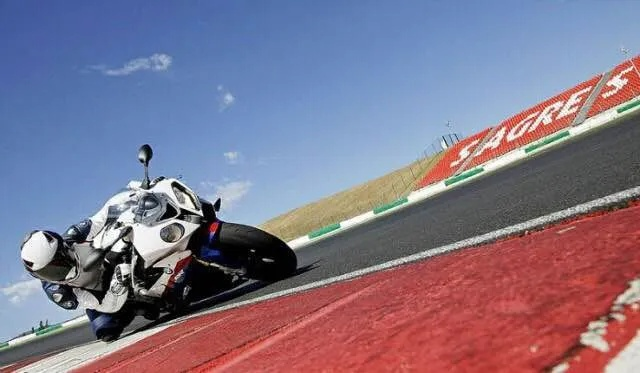 高速狂飙398km/h，摩友挑战高铁速度极限！