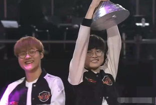 Faker夺冠荣耀，柯洁式传奇为人类添彩