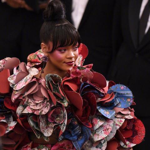 超美cos隐形女惊艳亮相，揭秘时尚新潮流