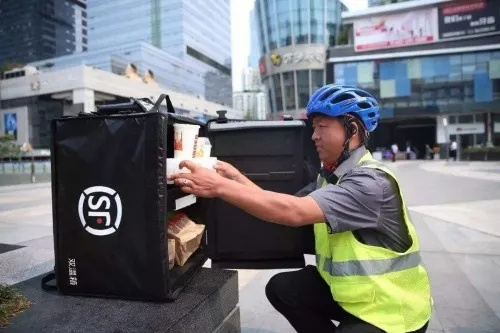 骑手忠告：远离星巴克，避免长途配送挑战