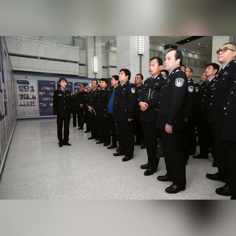 《光荣使命》联机攻略：深度解析多人战术精髓