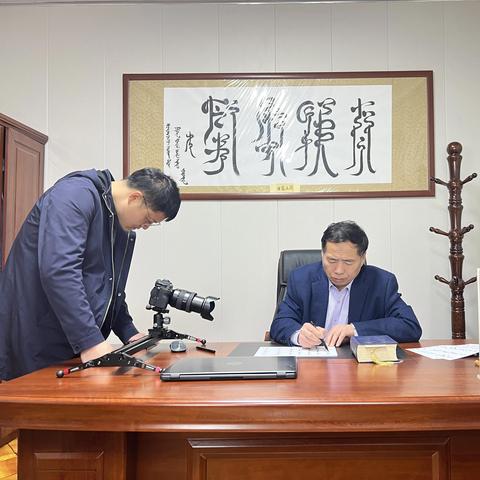 2025传奇外挂封神榜，顶级科技究竟值不值你的账号？