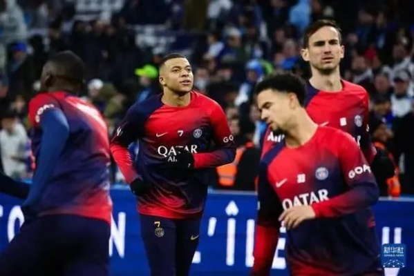 巴黎圣日耳曼法甲首战揭秘：亚眠挑战极限对决