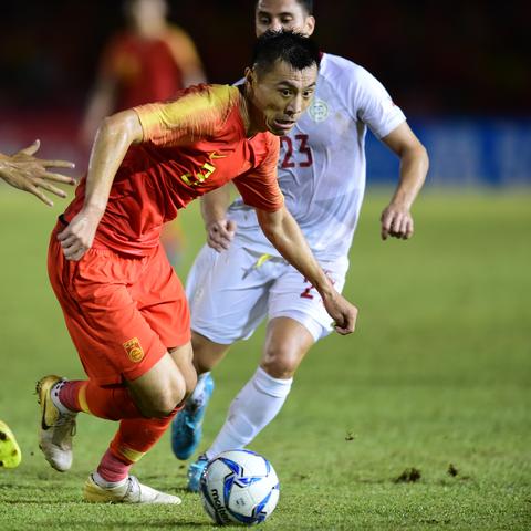 世预赛焦点战：中国足球崛起，挑战卡塔尔新篇章