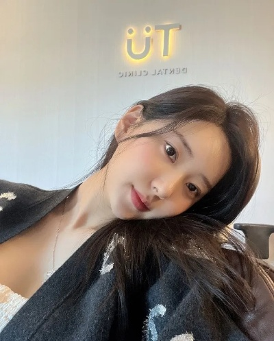 剑星申才恩日常写真，揭秘美颜新境界