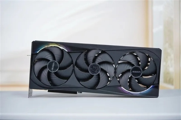 八千购RTX5080遇坑，维权无门买家泪目！